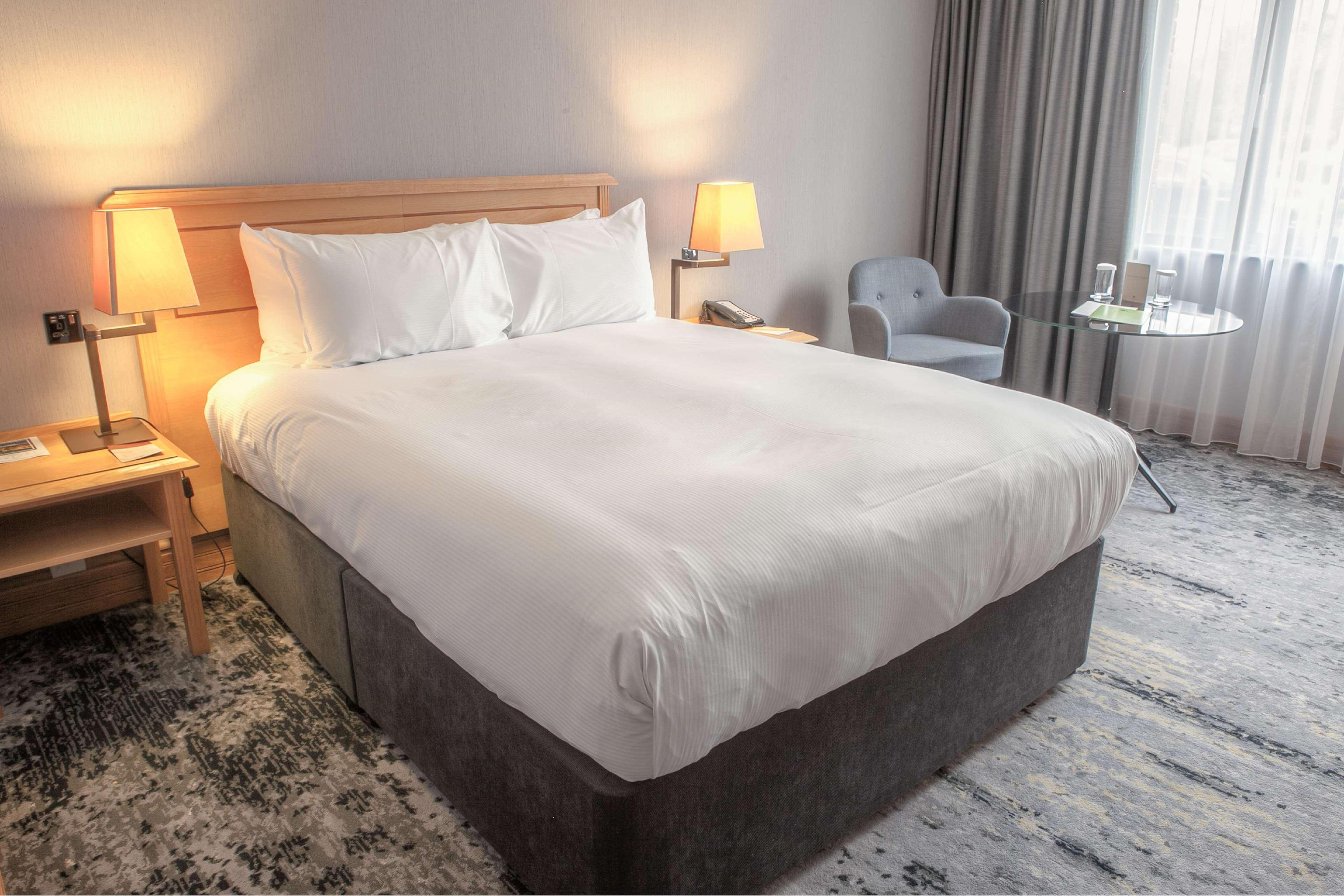 Doubletree By Hilton Swindon Hotel Εξωτερικό φωτογραφία