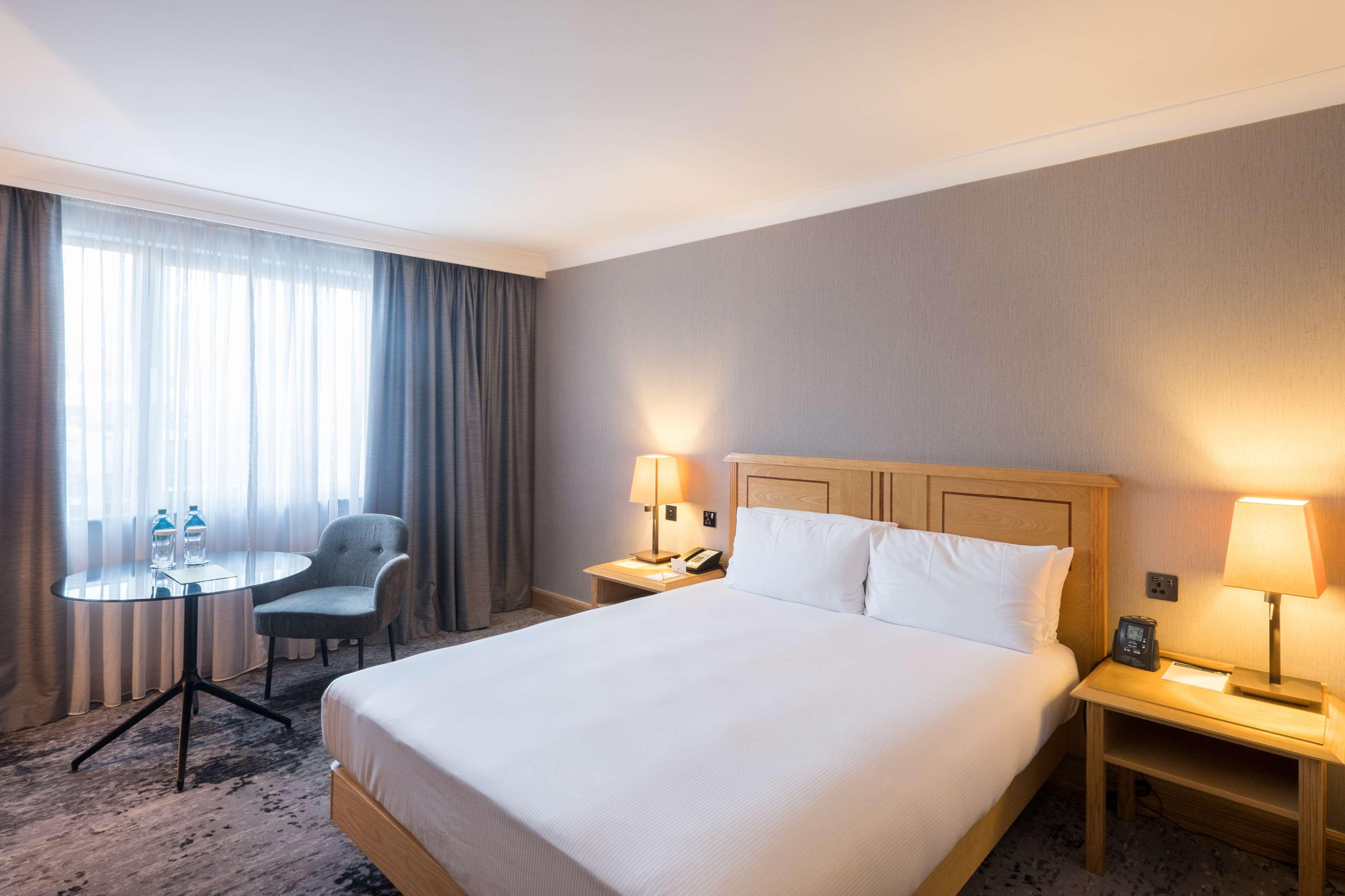 Doubletree By Hilton Swindon Hotel Εξωτερικό φωτογραφία