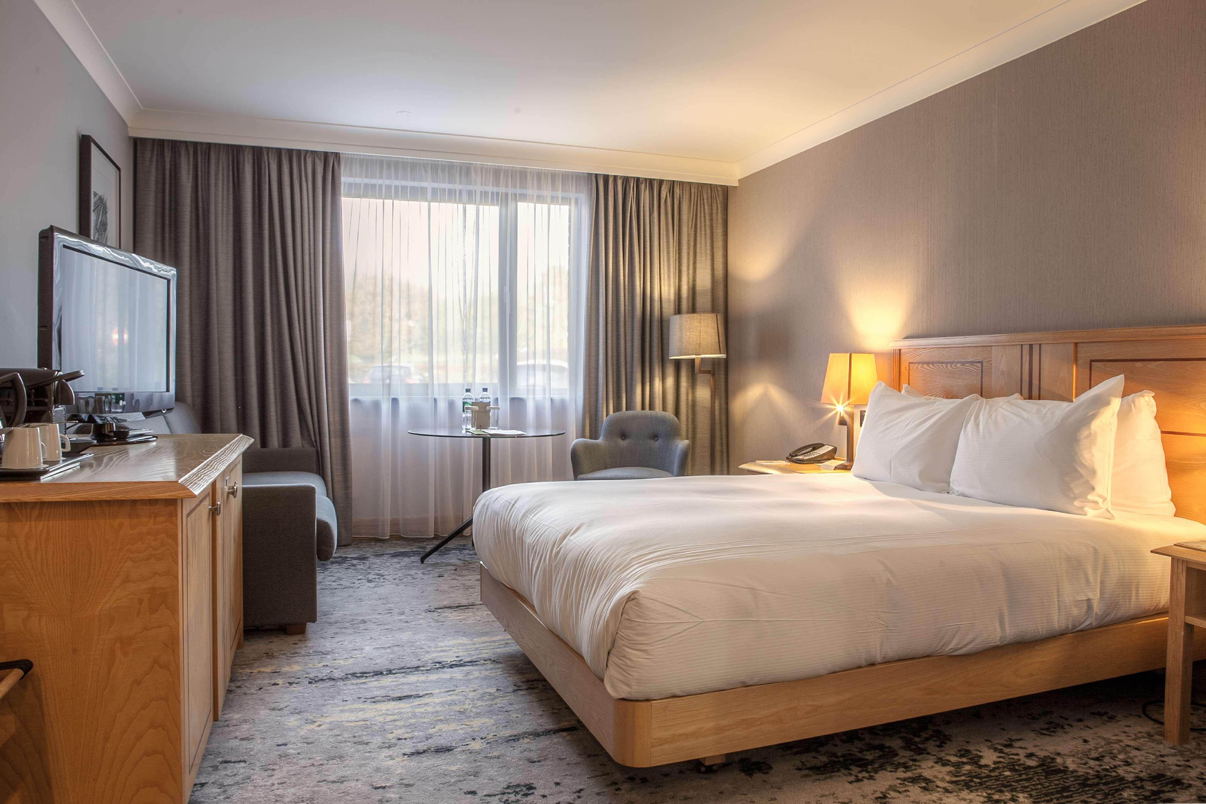 Doubletree By Hilton Swindon Hotel Εξωτερικό φωτογραφία