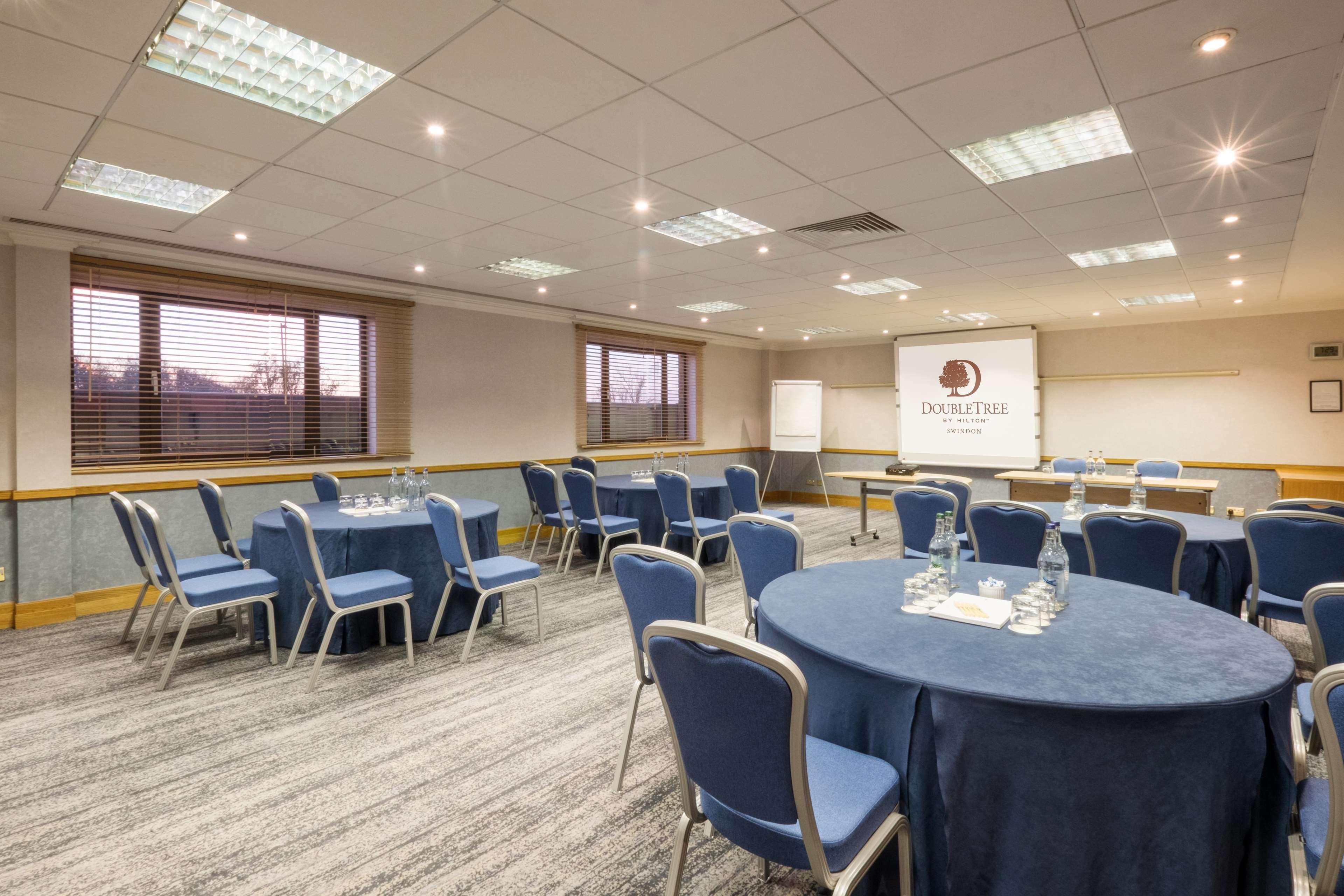 Doubletree By Hilton Swindon Hotel Εξωτερικό φωτογραφία