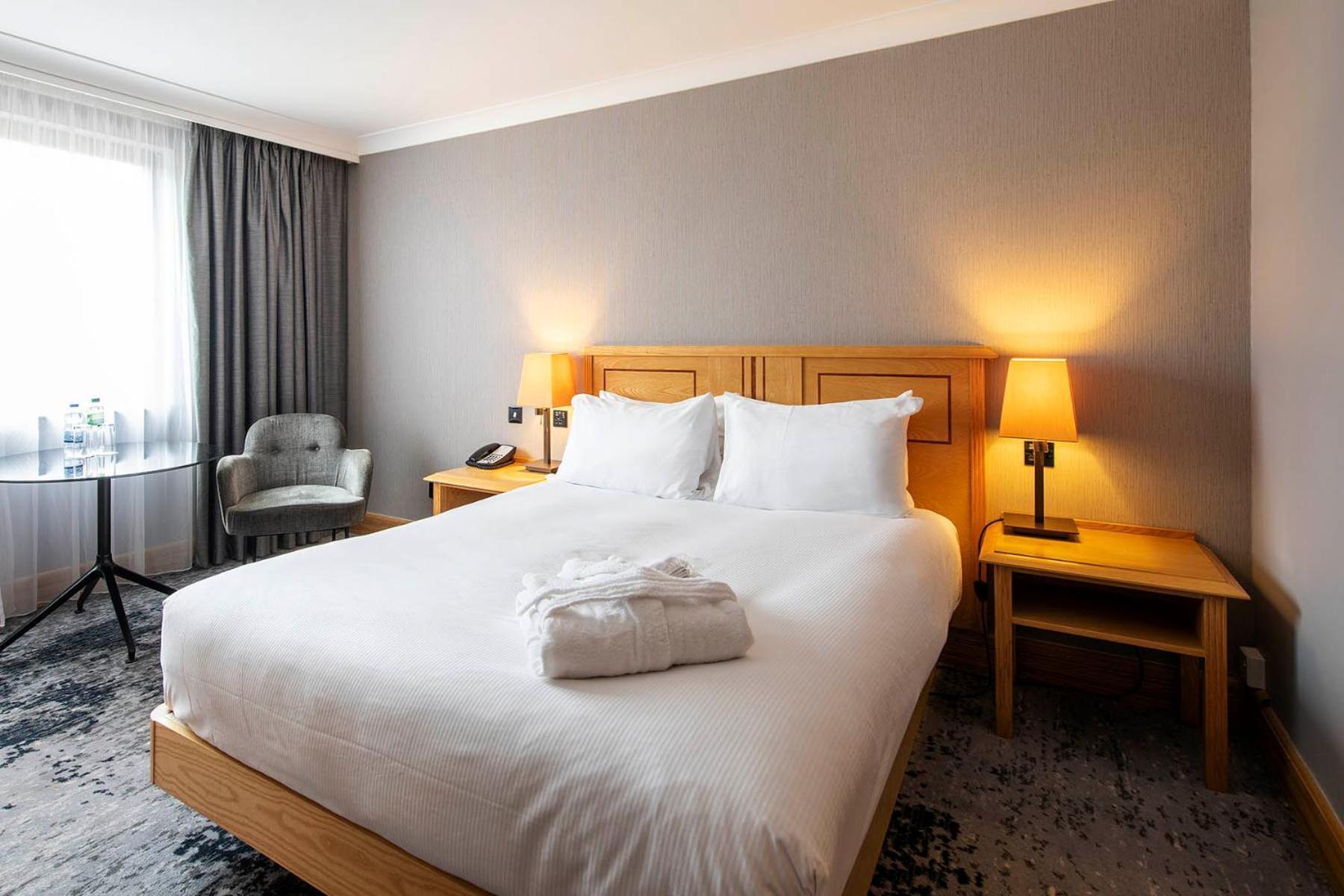 Doubletree By Hilton Swindon Hotel Εξωτερικό φωτογραφία