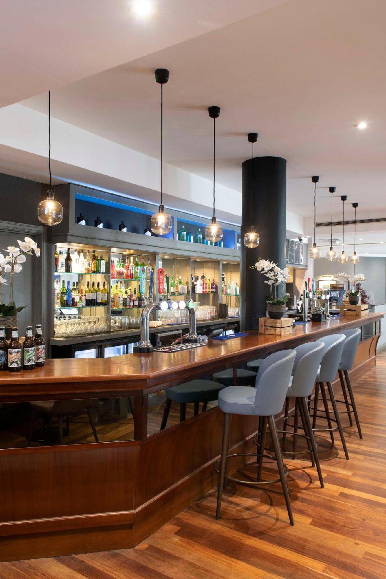 Doubletree By Hilton Swindon Hotel Εξωτερικό φωτογραφία