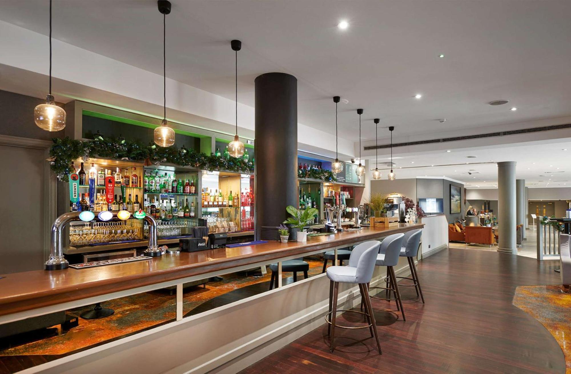Doubletree By Hilton Swindon Hotel Εξωτερικό φωτογραφία